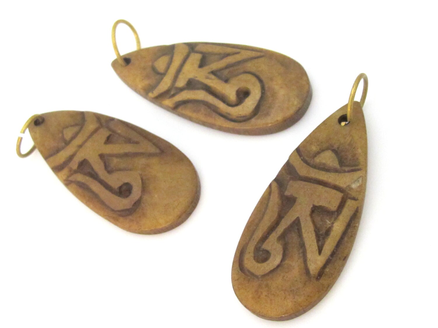 1 pendant - Tibetan pendant triangular drop shape carved Om recycled cattle bone pendant - PB099