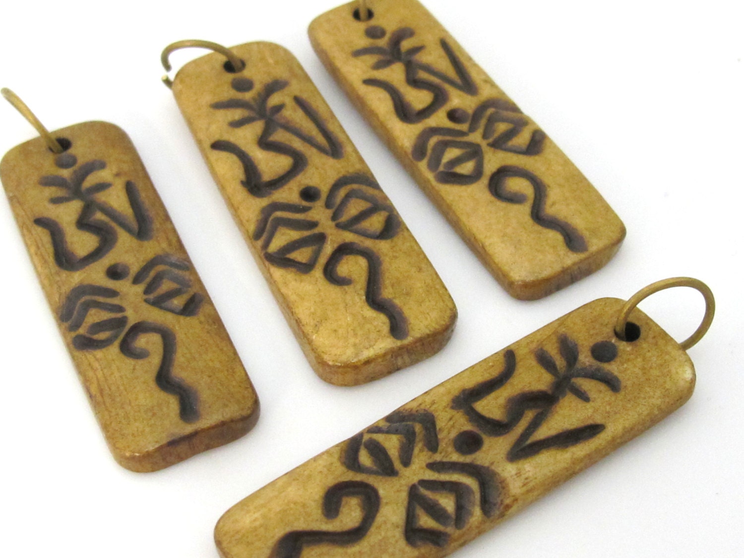 1 pendant - tibetan pendant - Tibetan Om with buddha eye rectangular bar shape carved recycled cattle bone pendant - PB100