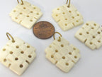 1 Pendant - Cream white color Tibetan endless infinity knot carved recycled cattle bone pendant - PB097