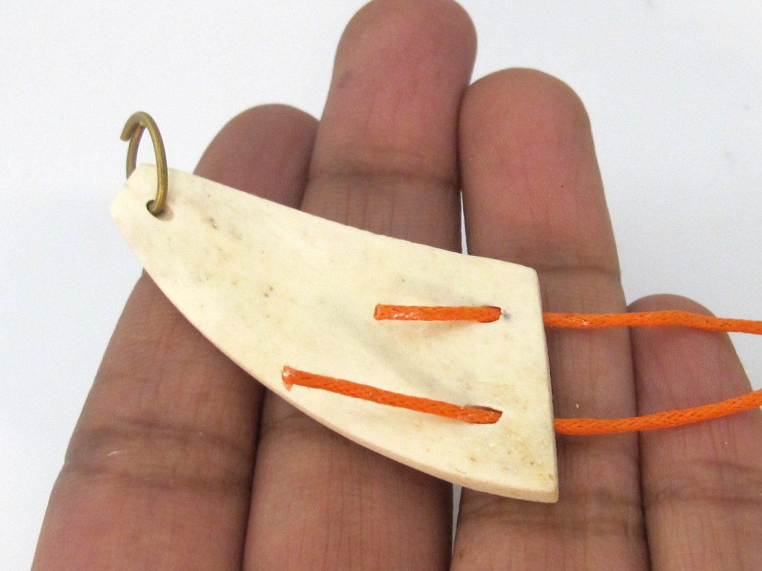 1 Pendant - Cream white color Tibetan endless infinity knot carved recycled cattle bone pendant connector bead- PB102