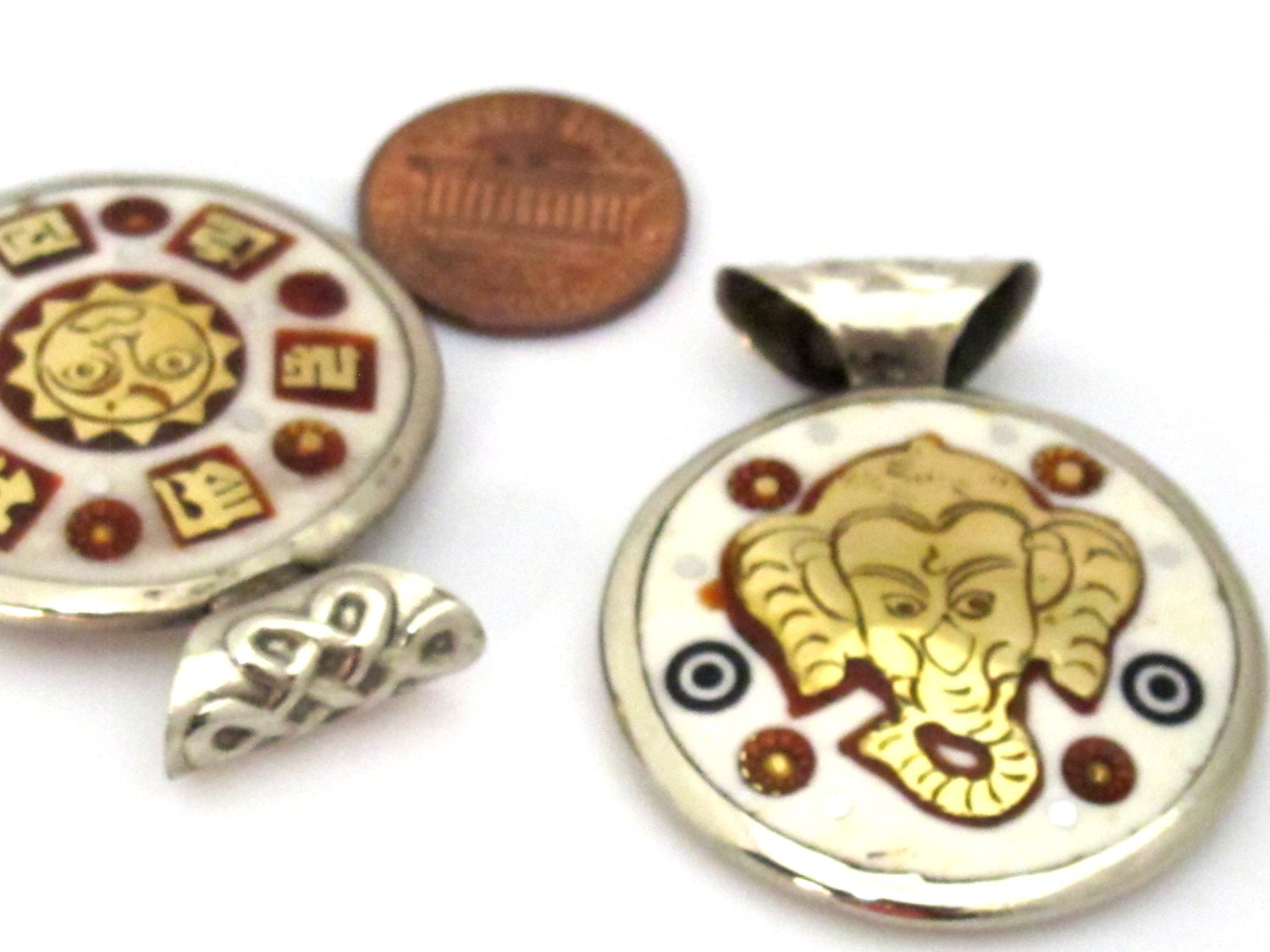 1 Pendant - Reversible Ganesha Sun Om mantra brass inlaid upcycled cattle bone pendant - PM477