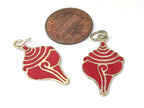 1 charm - Small size inlaid Tibetan conch shell shape pendant from Nepal - PM495B