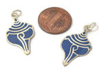 1 charm - Small size lapis inlaid Tibetan conch shell shape pendant from Nepal - PM495C