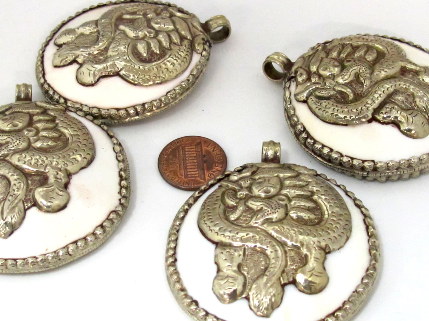 1 pendant - Large bold Tibetan Silver Repousse tribal naga conch shell pendant with tibetan dragon carving - PM491