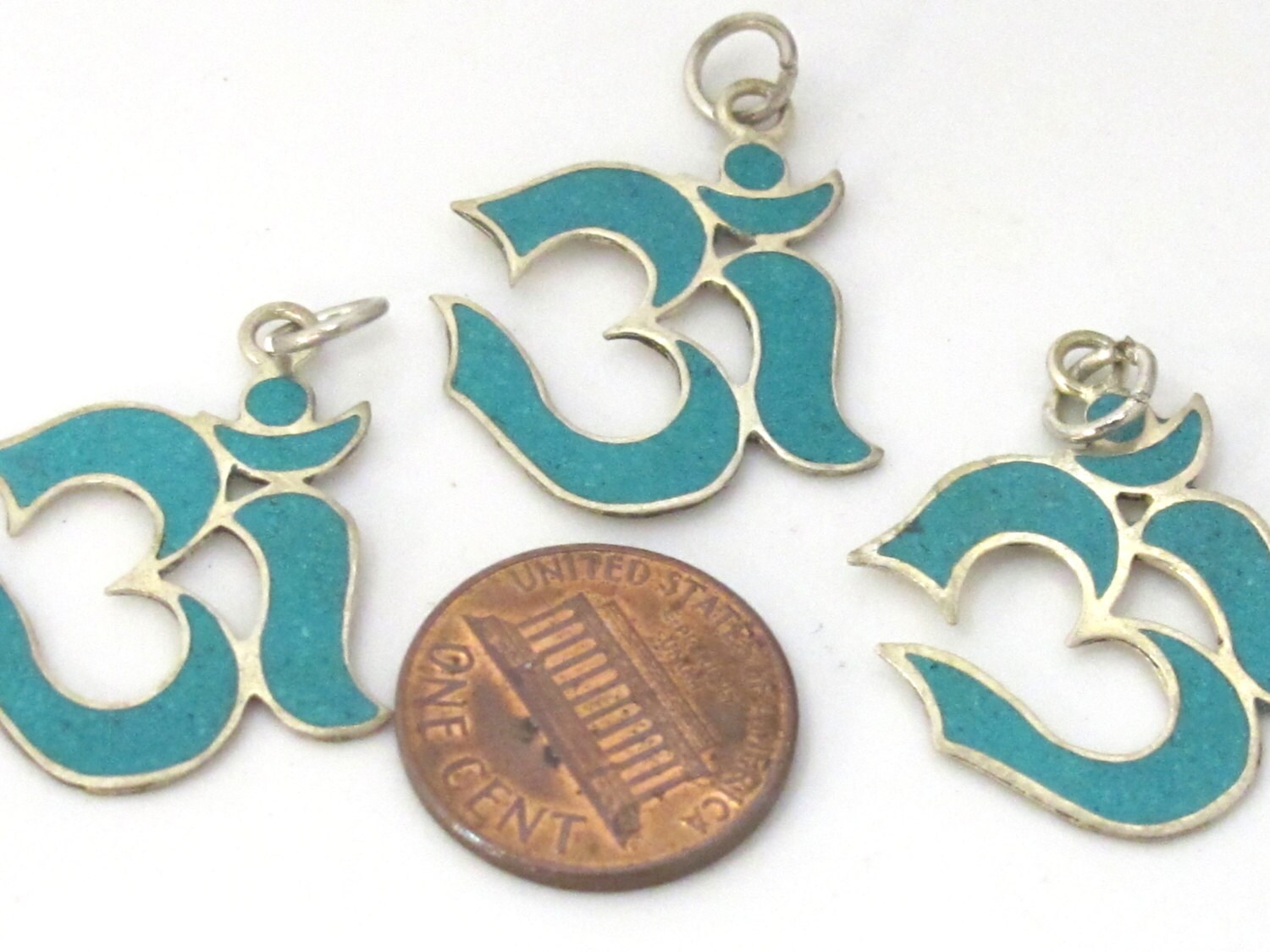 Small size thin light weight Sanskrit Om charms with turquoise inlay Tibetan Nepal charms PM497G