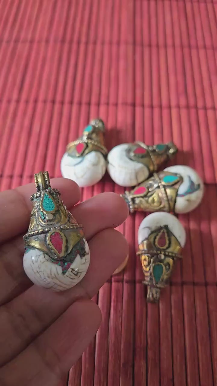 1 Pendant - Nepalese Brass capped naga conch shell drop pendant with turquoise coral inlay - PM487